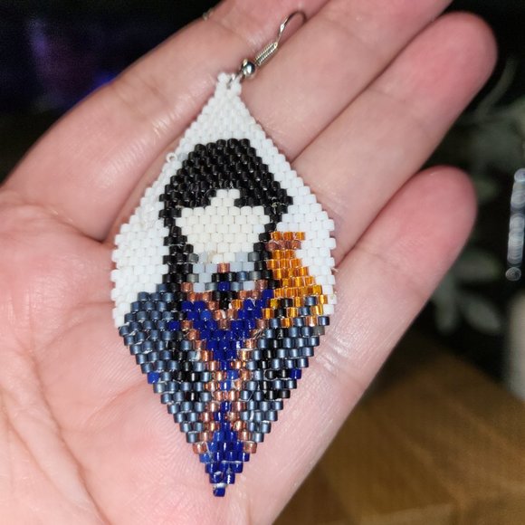 Handmade Goth Girl Wednesday With Its' Hand on Shoulder Beaded Earrings - Picture 3 of 10